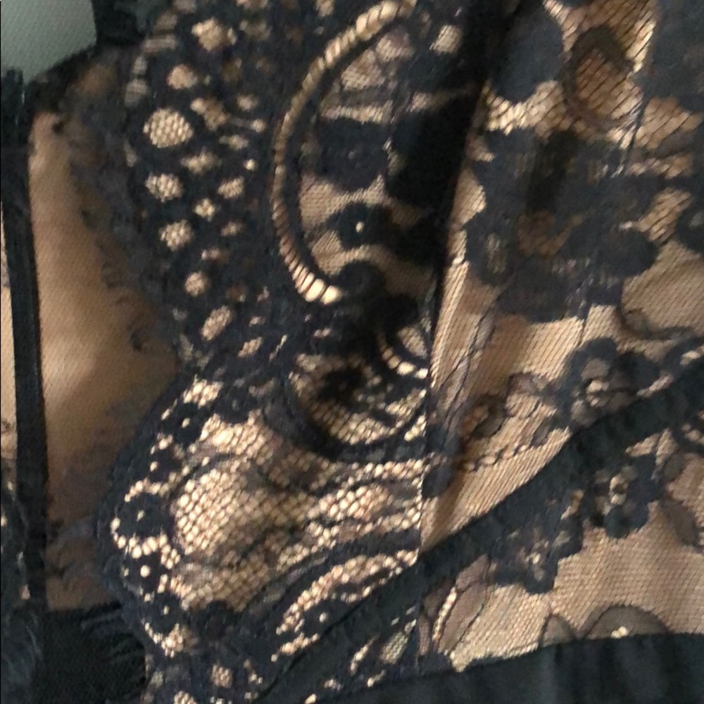 Dress - Picture 4 of 4